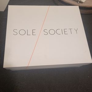 Women Shoes Size 7.5 Sole Society